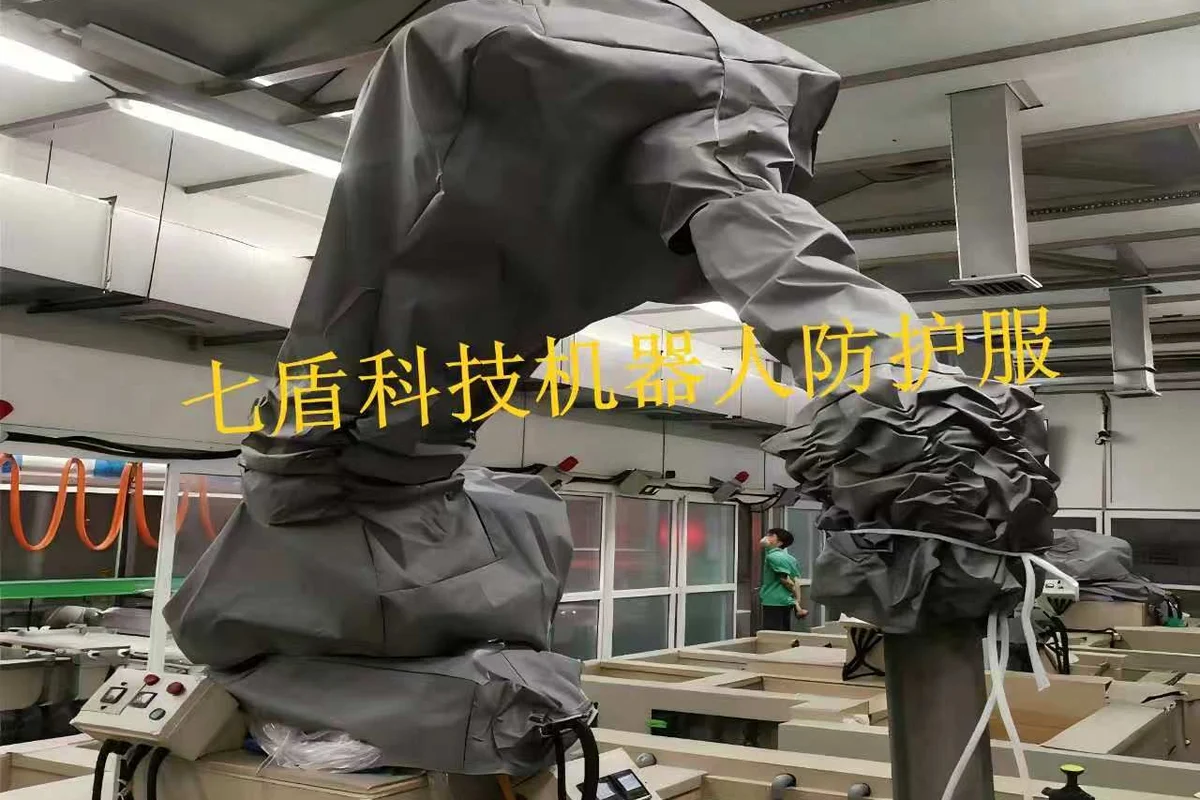 清洗工况机器人防护服现场应用